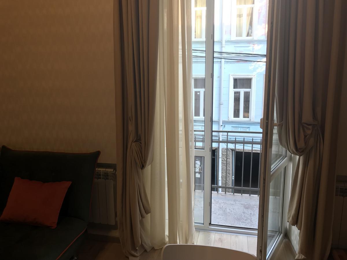 Full Comfort Apartment On Aghmashenebeli ティビリシ エクステリア 写真